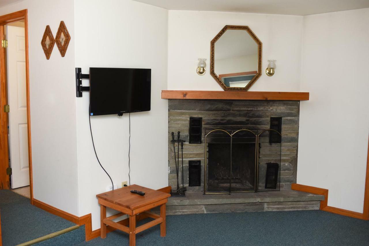 Chestnut Grove Family Resort Mount Pocono Esterno foto