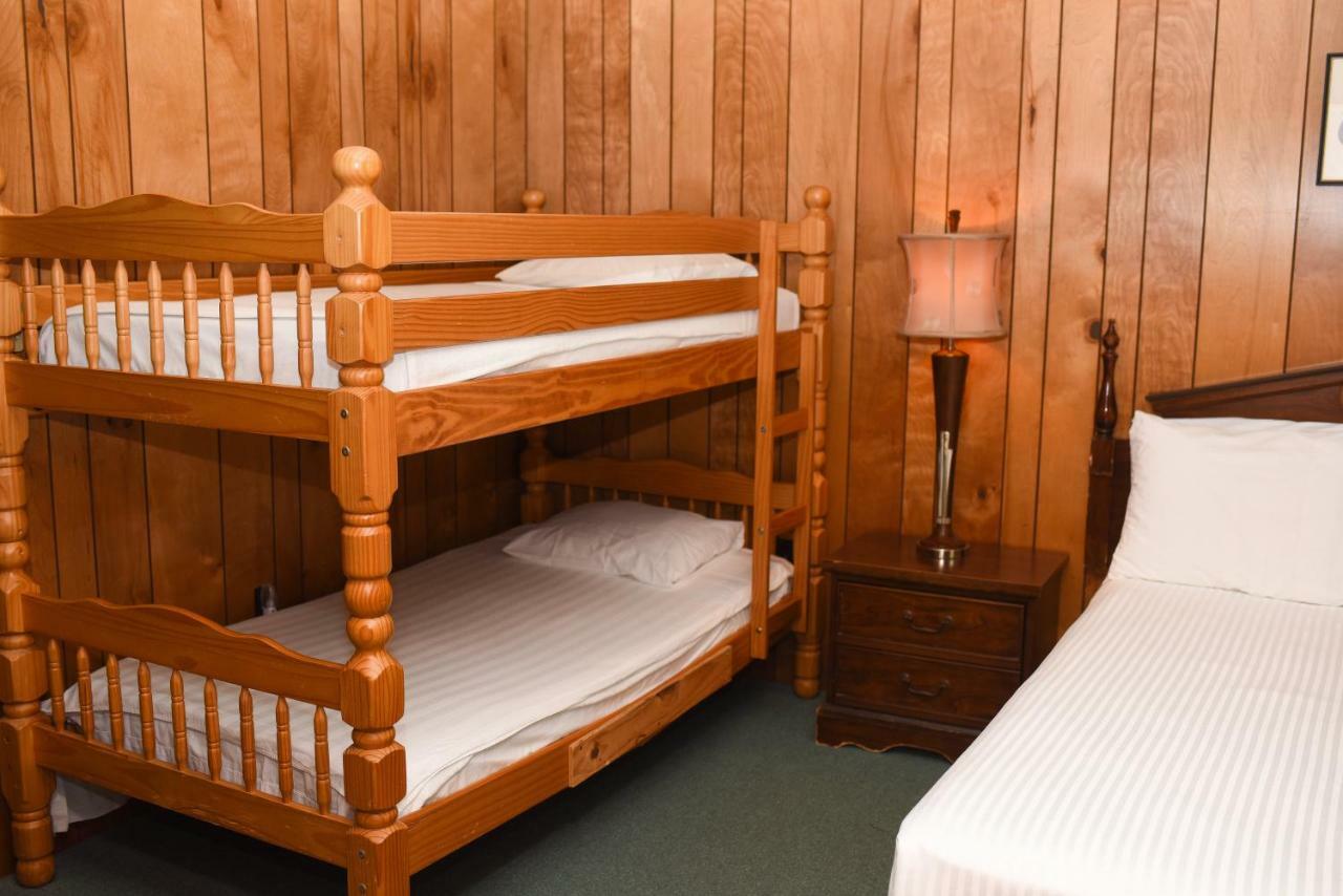 Chestnut Grove Family Resort Mount Pocono Esterno foto