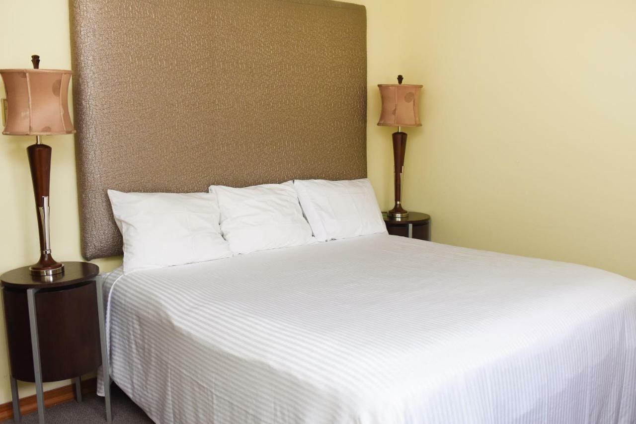 Chestnut Grove Family Resort Mount Pocono Esterno foto