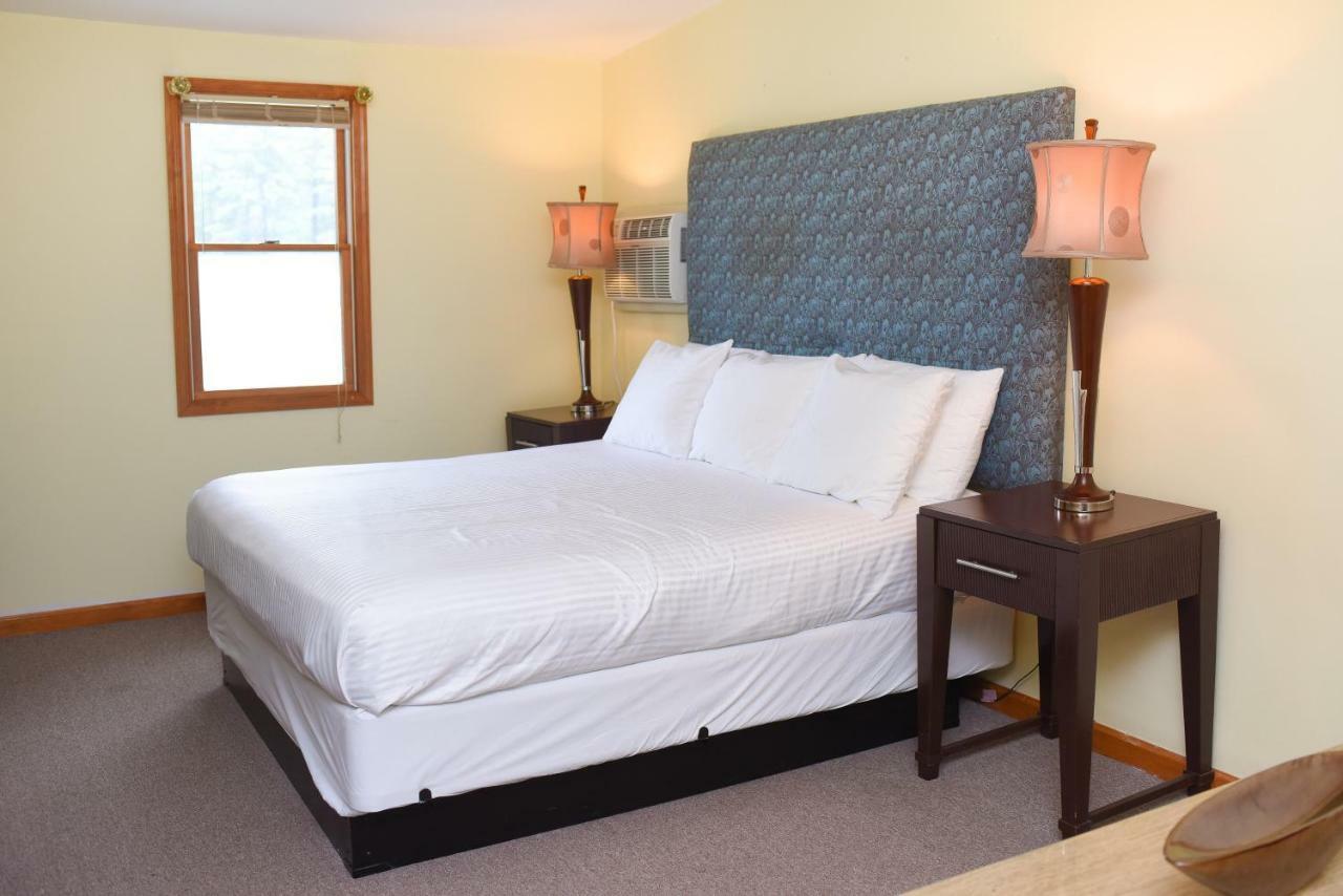 Chestnut Grove Family Resort Mount Pocono Esterno foto