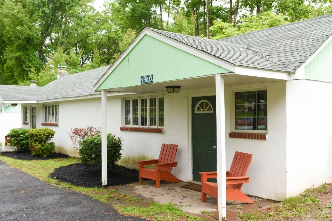 Chestnut Grove Family Resort Mount Pocono Esterno foto