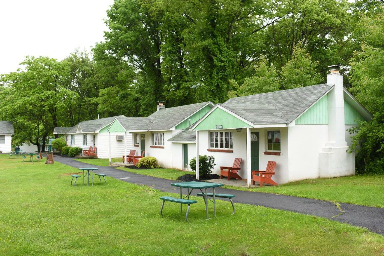 Chestnut Grove Family Resort Mount Pocono Esterno foto