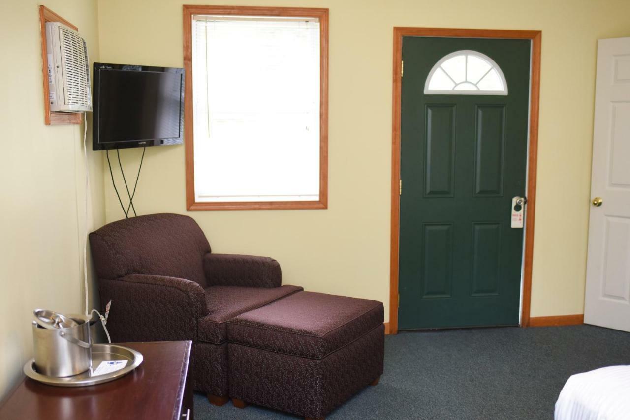 Chestnut Grove Family Resort Mount Pocono Esterno foto