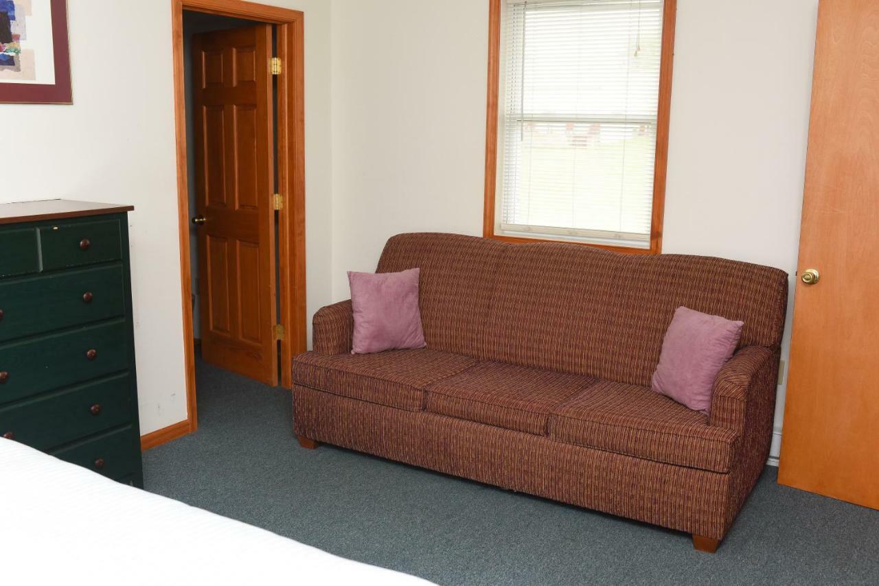 Chestnut Grove Family Resort Mount Pocono Esterno foto