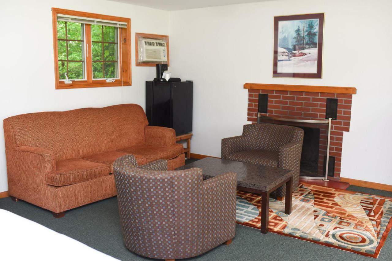 Chestnut Grove Family Resort Mount Pocono Esterno foto