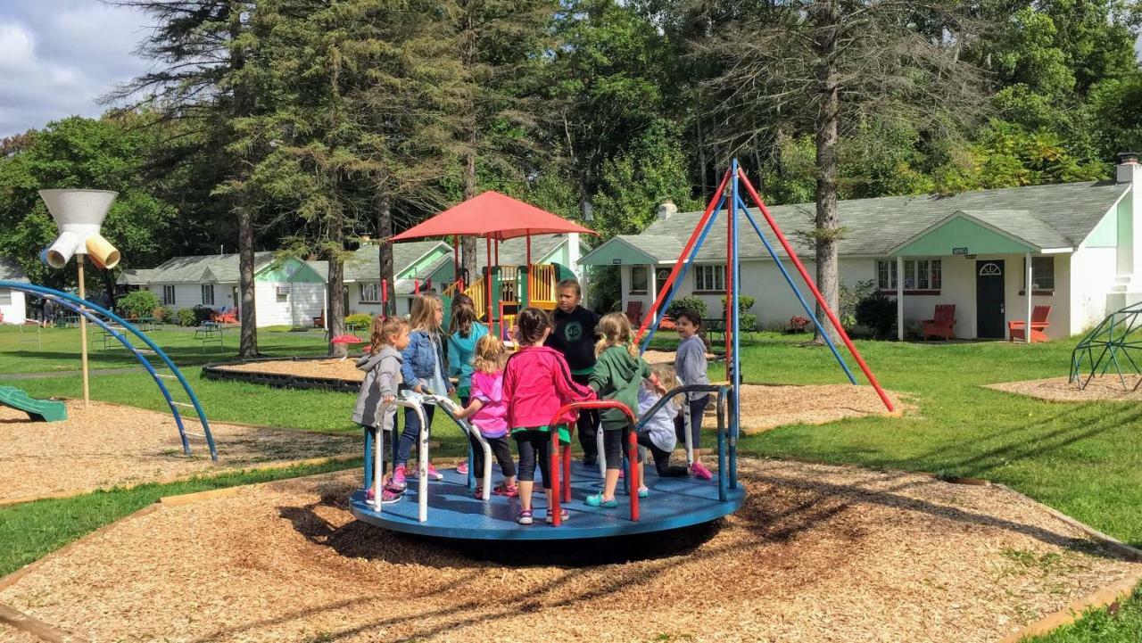 Chestnut Grove Family Resort Mount Pocono Esterno foto